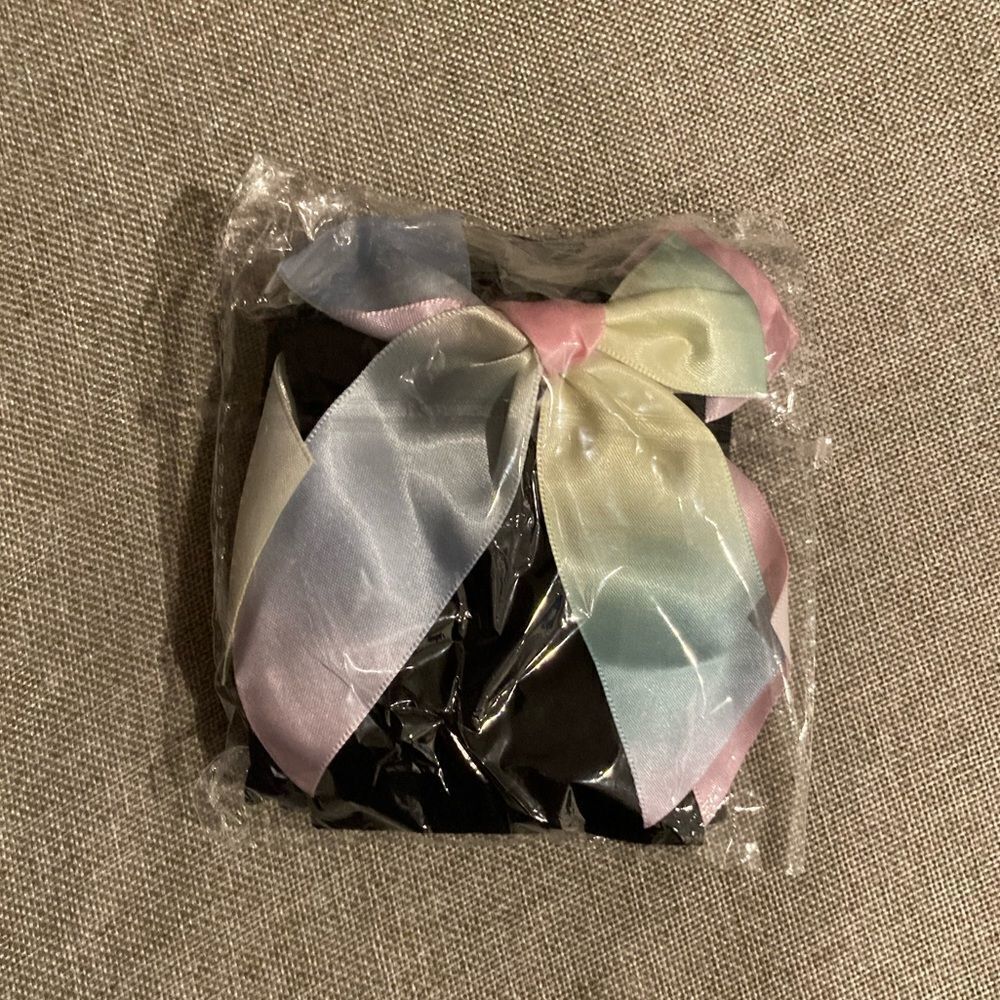 Colorful Bow Knee High Socks - Picture 2 of 6